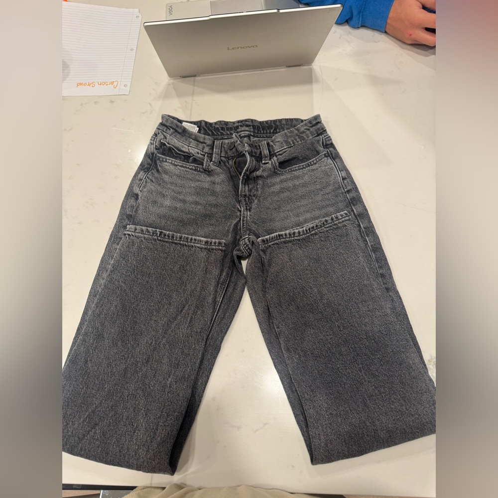 American Eagle Outfitters Women's Straight Leg Jeans in Dark Gray